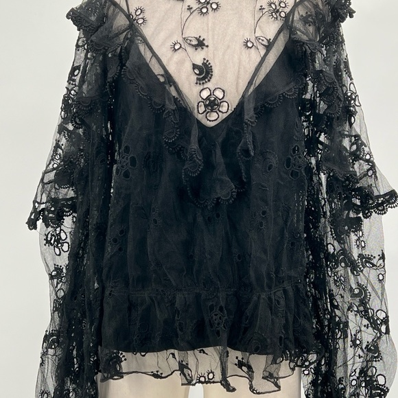 CHLOÉ ~ CHLOÉ LACE BLACK LONG SLEEVE BLOUSE WITH BAND COLLAR FLORAL DETAIL - Picture 1 of 16